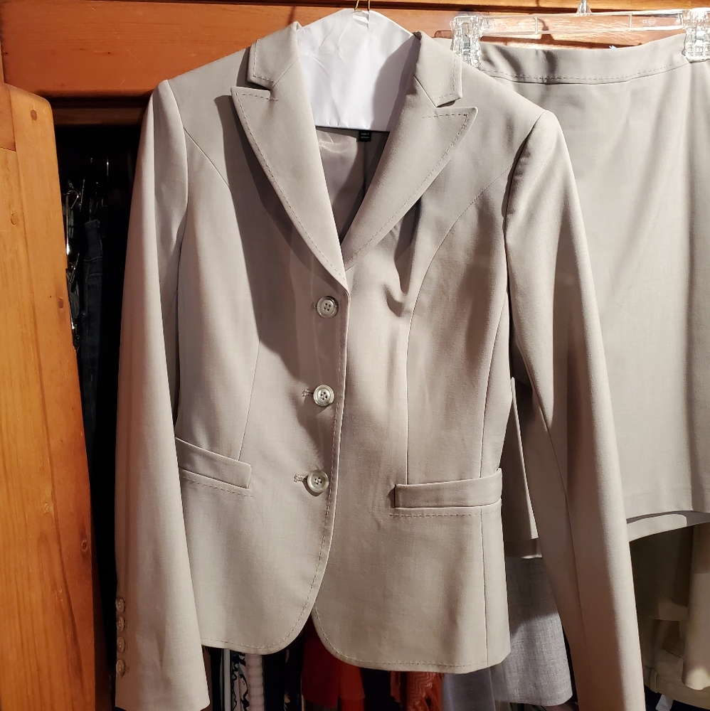 The Limited Ladies 3 piece suit